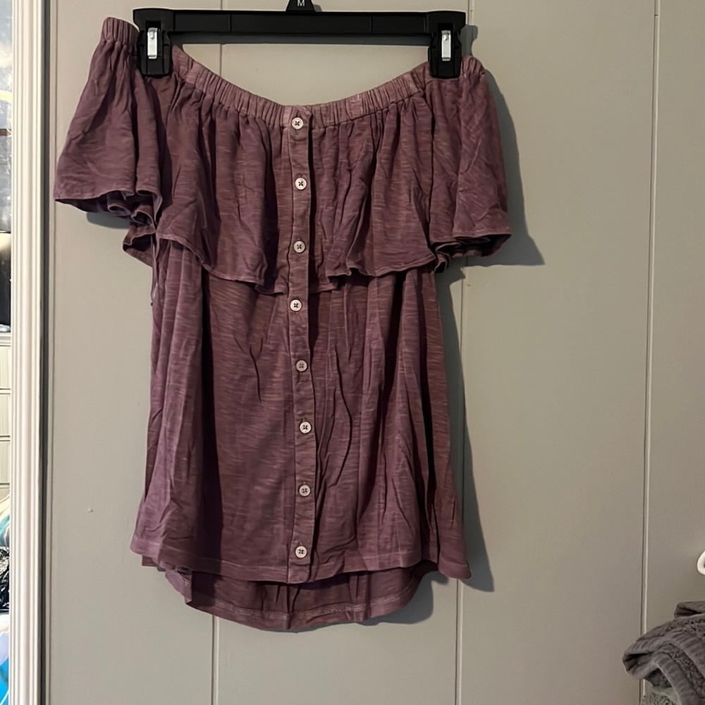 American Eagle shirt Size M